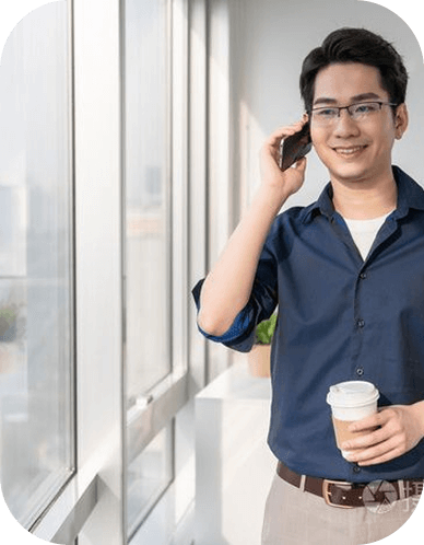 销售人员日常跟客户手机与微信通话沟通